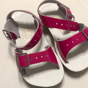Hoy Shoe Surfer Sandals Pink Patent Leather US6